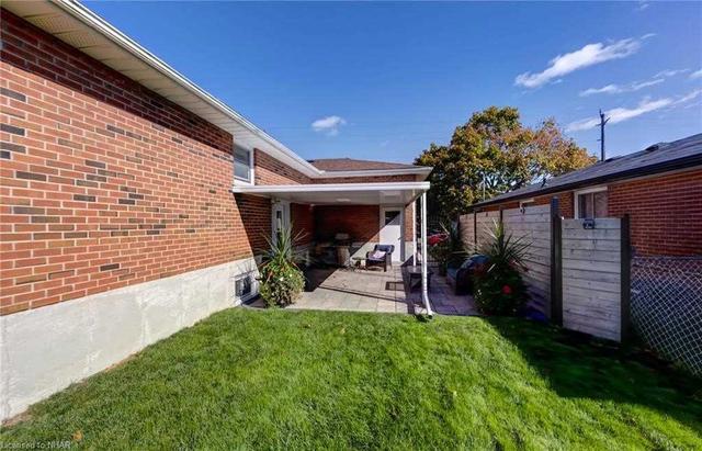 809 Westwood Dr, House detached with 3 bedrooms, 2 bathrooms and 3 parking in Cobourg ON | Image 3