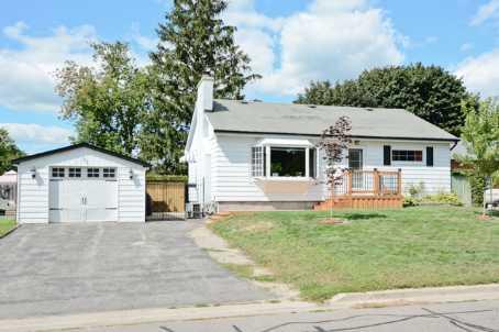 86 Tecumseh Ave, House detached with 2 bedrooms, 2 bathrooms and 4 parking in Oshawa ON | Image 1