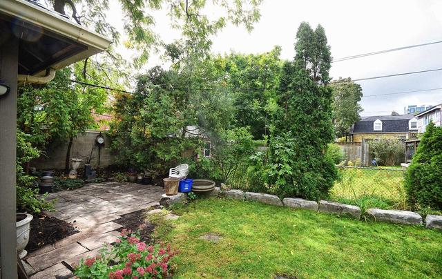 89 Avondale Ave, House detached with 2 bedrooms, 2 bathrooms and 7 parking in Toronto ON | Image 28