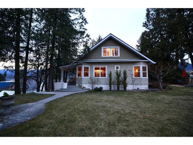 303 Silica Silica Street, House detached with 5 bedrooms, 3 bathrooms and 4 parking in Nelson BC | Image 4
