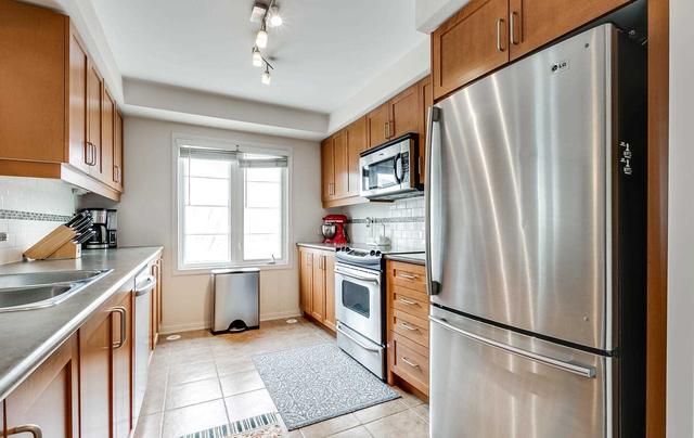 45 Ayers Cres, House attached with 2 bedrooms, 2 bathrooms and 2 parking in Toronto ON | Image 10