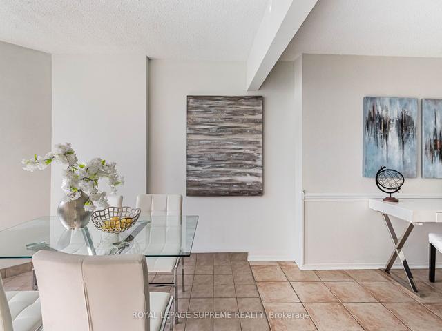 1208 - 41 Markbrook Lane, Condo with 2 bedrooms, 2 bathrooms and 2 parking in Toronto ON | Image 9