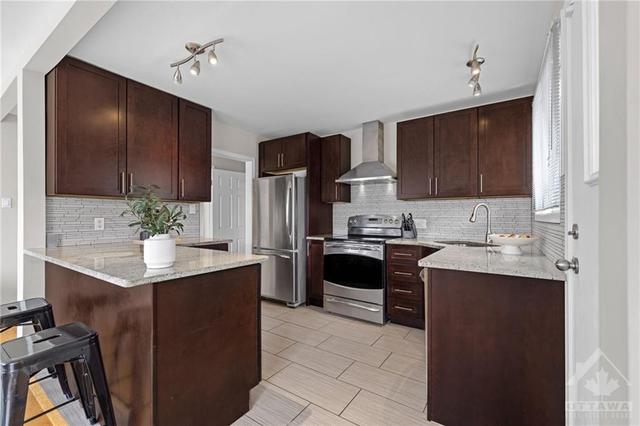 2265 Fife Crescent, House detached with 3 bedrooms, 3 bathrooms and 4 parking in Ottawa ON | Image 7