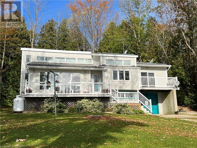 172 Bruce Road 9, House detached with 3 bedrooms, 2 bathrooms and 9 parking in South Bruce Peninsula ON | Image 2