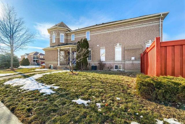 1 Tiller Tr, House semidetached with 4 bedrooms, 3 bathrooms and 4 parking in Brampton ON | Image 12