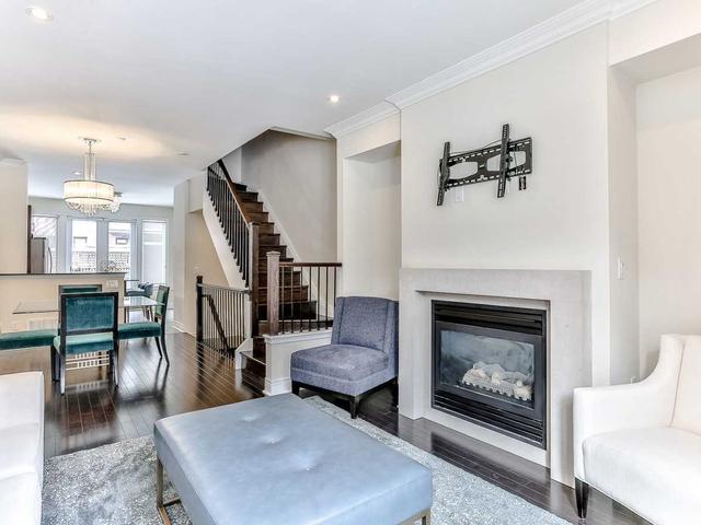29 Nease Lane, Townhouse with 3 bedrooms, 3 bathrooms and 2 parking in Vaughan ON | Image 6