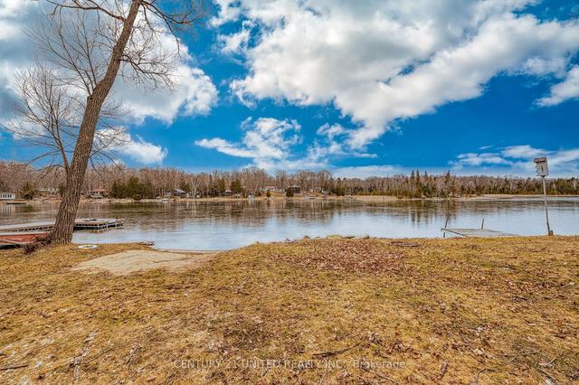 217 Rollies Point Rd, House detached with 2 bedrooms, 1 bathrooms and 2 parking in Curve Lake First Nation 35 ON | Image 29