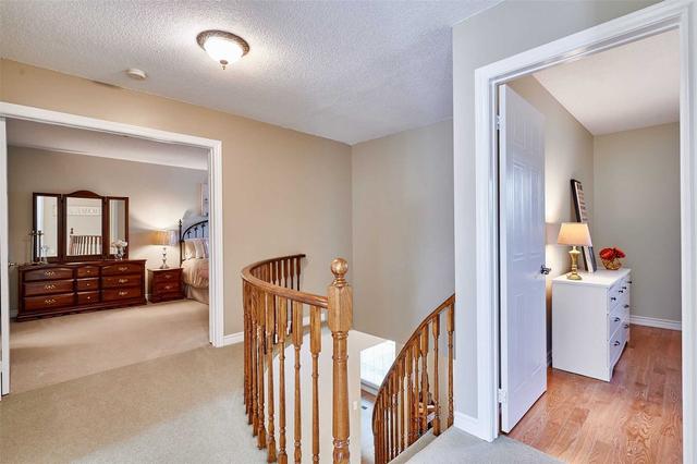 45 Cluett Dr, House detached with 3 bedrooms, 3 bathrooms and 4 parking in Ajax ON | Image 14
