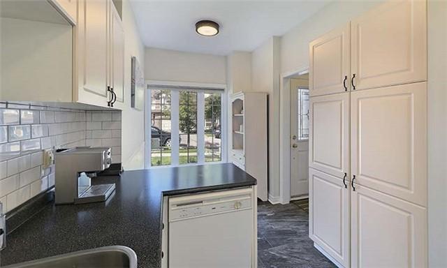 197 Downey Circ, House attached with 3 bedrooms, 3 bathrooms and 2 parking in Aurora ON | Image 9