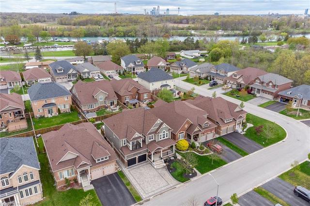 8961 Tristar Crescent, House detached with 4 bedrooms, 3 bathrooms and 7 parking in Niagara Falls ON | Image 10