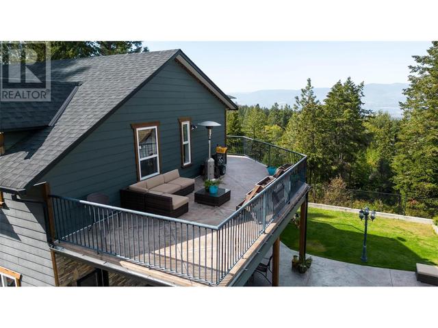4444 June Springs Road, House detached with 5 bedrooms, 4 bathrooms and 12 parking in Central Okanagan BC | Image 7