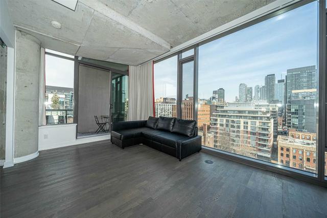 1009 - 560 King St W, Condo with 2 bedrooms, 2 bathrooms and 0 parking in Toronto ON | Image 3