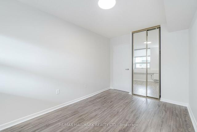 208 - 121 Ling Rd, Condo with 2 bedrooms, 2 bathrooms and 1 parking in Toronto ON | Image 7