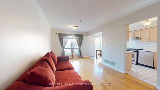 26 - 30 Goldenlight Circ, Townhouse with 3 bedrooms, 3 bathrooms and 3 parking in Brampton ON | Image 2