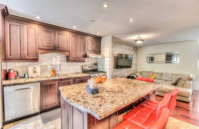 5825 Sidmouth St, House detached with 2 bedrooms, 2 bathrooms and 3 parking in Mississauga ON | Image 20