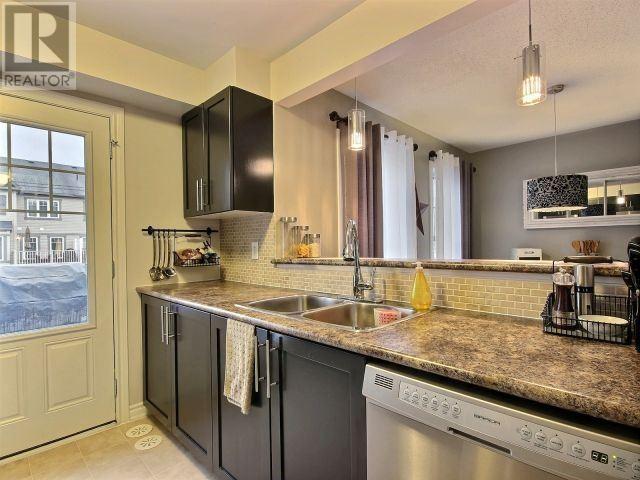 2605 Baynes Sound Way, House attached with 2 bedrooms, 2 bathrooms and 2 parking in Ottawa ON | Image 4