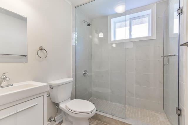 192 Overbrook Pl, House detached with 3 bedrooms, 3 bathrooms and 4 parking in Toronto ON | Image 18