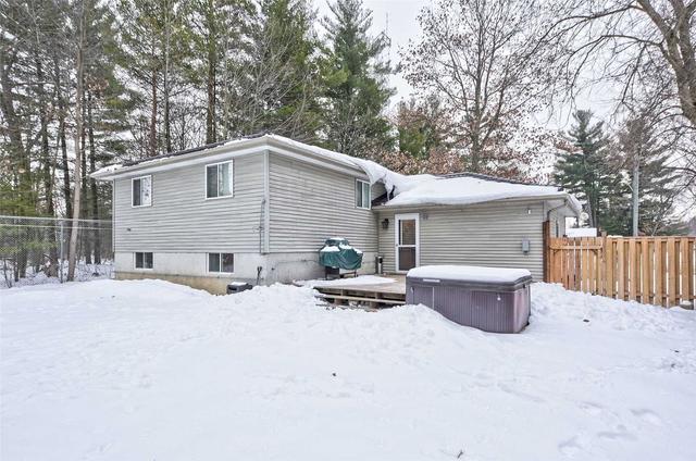 131 Simcoe St, House detached with 3 bedrooms, 2 bathrooms and 5 parking in Essa ON | Image 29