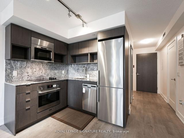 419 - 9 Mabelle Ave, Condo with 2 bedrooms, 2 bathrooms and 1 parking in Toronto ON | Image 9