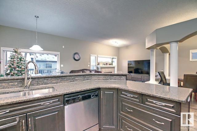 17012 74 St Nw, House detached with 4 bedrooms, 3 bathrooms and 2 parking in Edmonton AB | Image 6