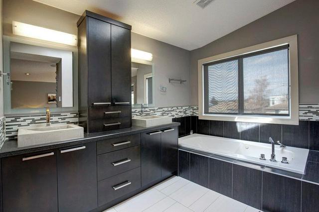 2430 31 Avenue Sw, Home with 3 bedrooms, 2 bathrooms and 2 parking in Calgary AB | Image 23