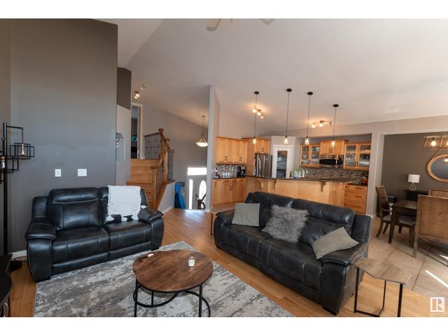 8209 96 St, House detached with 4 bedrooms, 3 bathrooms and 3 parking in Morinville AB | Image 12