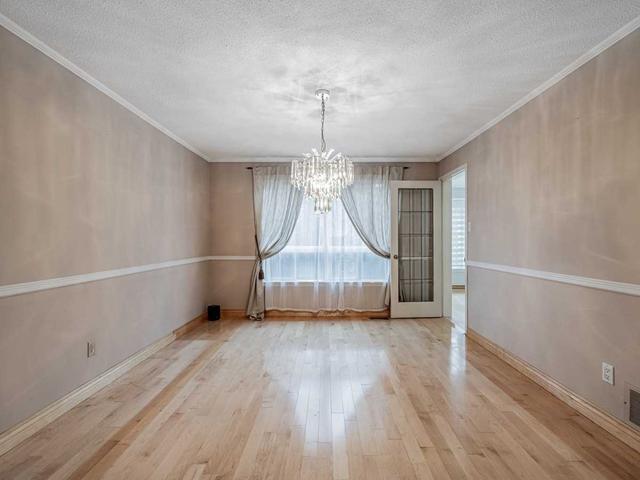 10 Nottingham Cres, House detached with 4 bedrooms, 3 bathrooms and 3 parking in Brampton ON | Image 33