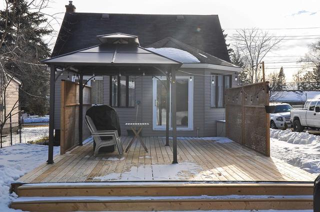 128 Bridge St W, House detached with 3 bedrooms, 1 bathrooms and 3 parking in Waterloo ON | Image 7