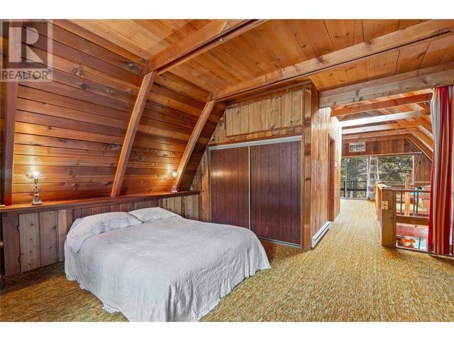 1398 Gillespie Road, House detached with 3 bedrooms, 2 bathrooms and 3 parking in Columbia Shuswap C BC | Image 35