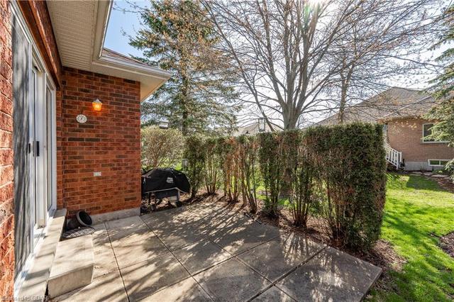 29 Cherry Blossom Circle, House detached with 2 bedrooms, 2 bathrooms and 2 parking in Guelph ON | Image 14