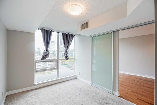 820 - 320 Richmond St E, Condo with 1 bedrooms, 1 bathrooms and 0 parking in Toronto ON | Image 9