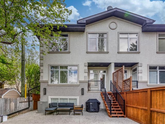 424 29 Avenue Ne, Home with 3 bedrooms, 3 bathrooms and 4 parking in Calgary AB | Image 36