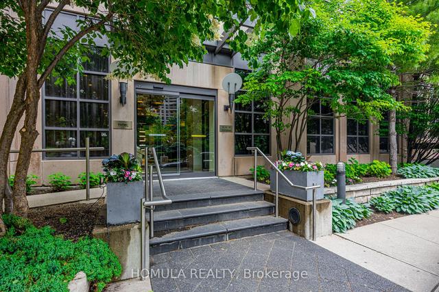 1826 - 500 Doris Ave, Condo with 2 bedrooms, 2 bathrooms and 1 parking in Toronto ON | Image 12
