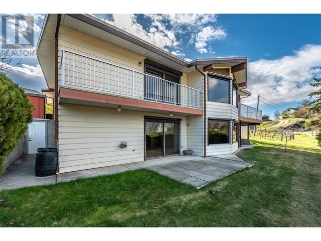 105 Spruce Road, House detached with 4 bedrooms, 3 bathrooms and null parking in Penticton BC | Image 15