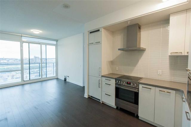 s908 - 120 Bayview Ave, Condo with 2 bedrooms, 2 bathrooms and 1 parking in Toronto ON | Image 3