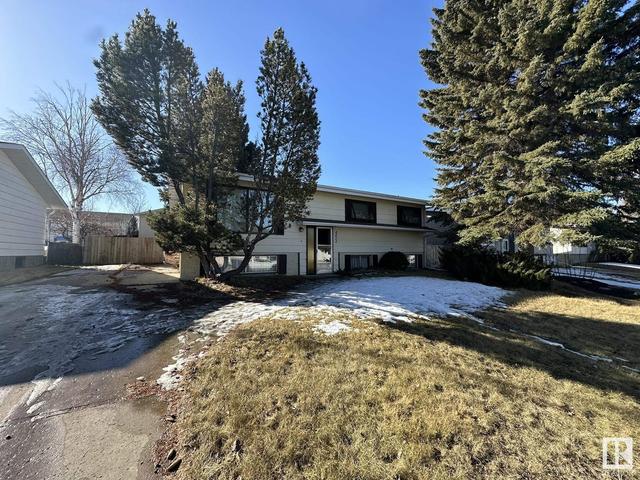 4403 53a Av, House detached with 4 bedrooms, 2 bathrooms and null parking in Smoky Lake AB | Image 1