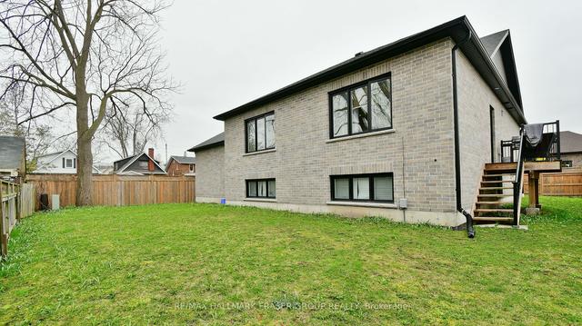 341 Bond St E, House detached with 2 bedrooms, 4 bathrooms and 11 parking in Oshawa ON | Image 29