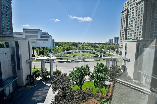 th325 - 38 Lee Centre Dr, Townhouse with 2 bedrooms, 2 bathrooms and 1 parking in Toronto ON | Image 8