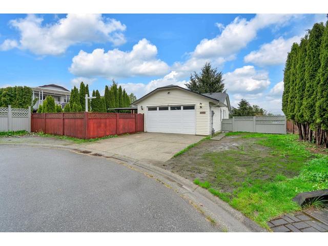 22830 Abernethy Lane, House detached with 5 bedrooms, 3 bathrooms and null parking in Maple Ridge BC | Card Image