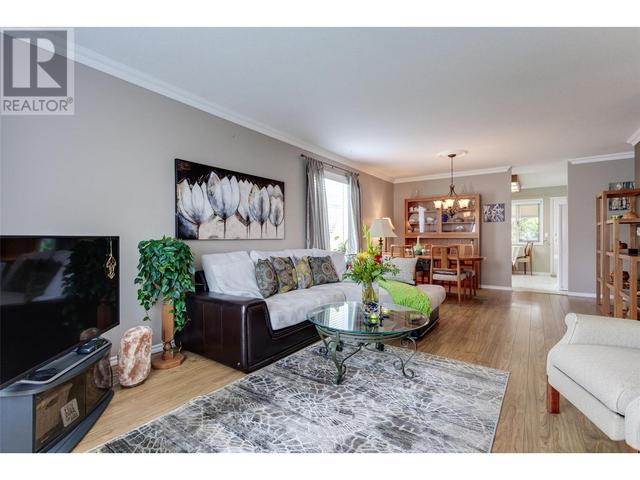 490 - 1255 Raymer Avenue, House detached with 2 bedrooms, 2 bathrooms and 2 parking in Kelowna BC | Image 10