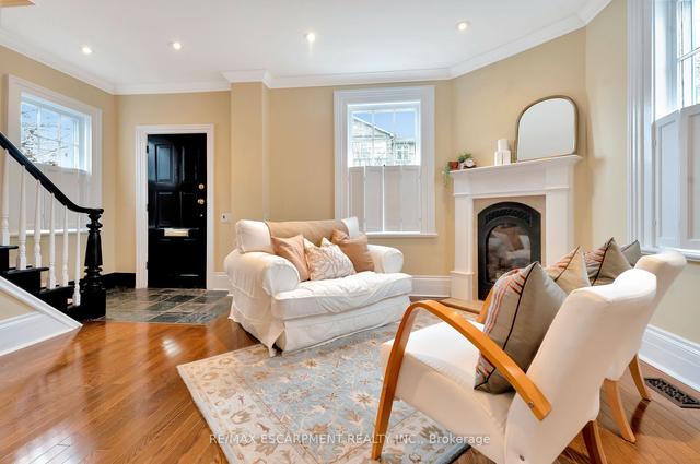 124 Chisholm St, House detached with 2 bedrooms, 2 bathrooms and 6 parking in Oakville ON | Image 17