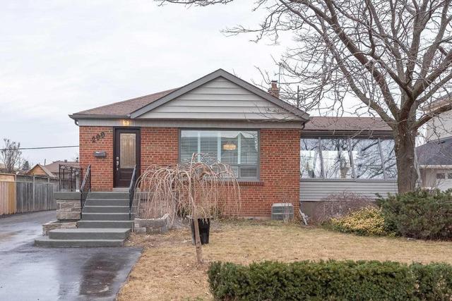 299 Southview Rd, House detached with 3 bedrooms, 2 bathrooms and 4 parking in Oakville ON | Image 1