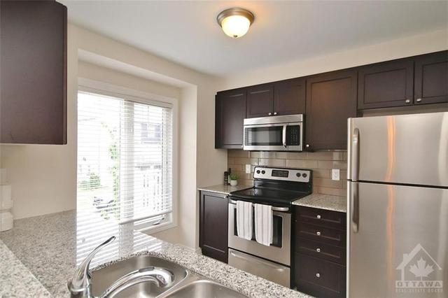 415 Rosingdale Street, Townhouse with 2 bedrooms, 2 bathrooms and 3 parking in Ottawa ON | Image 16