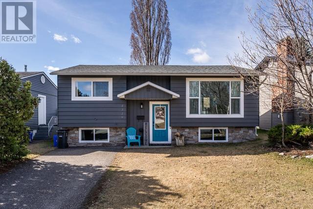 4319 Eaglenest Crescent, House detached with 4 bedrooms, 2 bathrooms and null parking in Prince George BC | Image 1