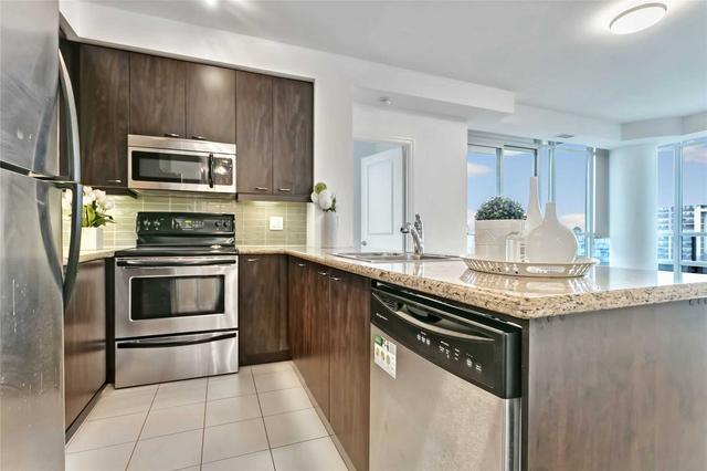 703 - 500 St Clair Ave, Condo with 2 bedrooms, 1 bathrooms and 1 parking in Toronto ON | Image 5