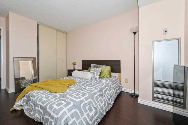 lph 16 - 2466 Eglinton Ave E, Condo with 3 bedrooms, 2 bathrooms and 2 parking in Toronto ON | Image 4