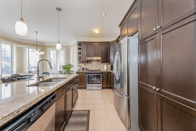 429 Gooch Cres, House detached with 4 bedrooms, 3 bathrooms and 4 parking in Milton ON | Image 8