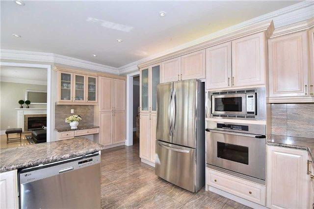 363 Kingsdale Ave, House detached with 5 bedrooms, 6 bathrooms and 6 parking in Toronto ON | Image 12