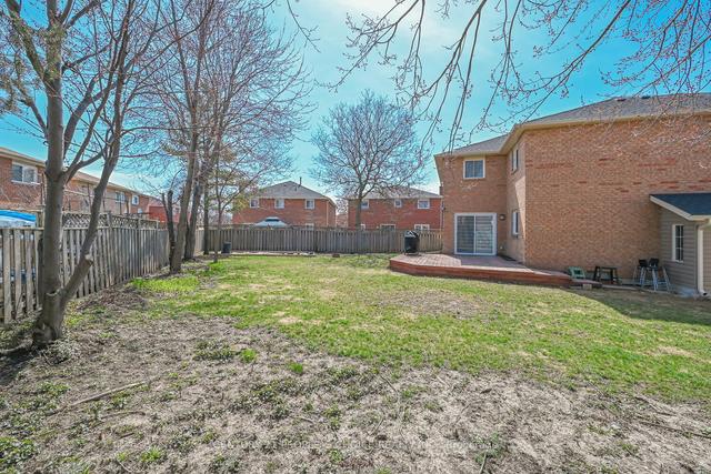 14 Greentree Crt, House detached with 4 bedrooms, 5 bathrooms and 6 parking in Brampton ON | Image 35