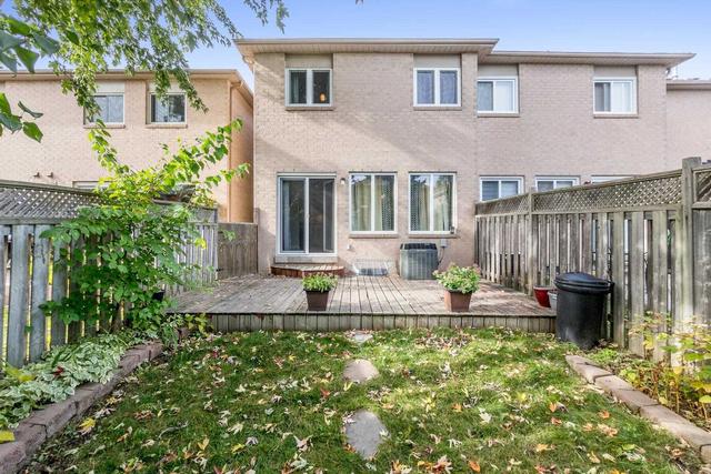 88 Richwood Cres, House attached with 3 bedrooms, 3 bathrooms and 2 parking in Brampton ON | Image 28